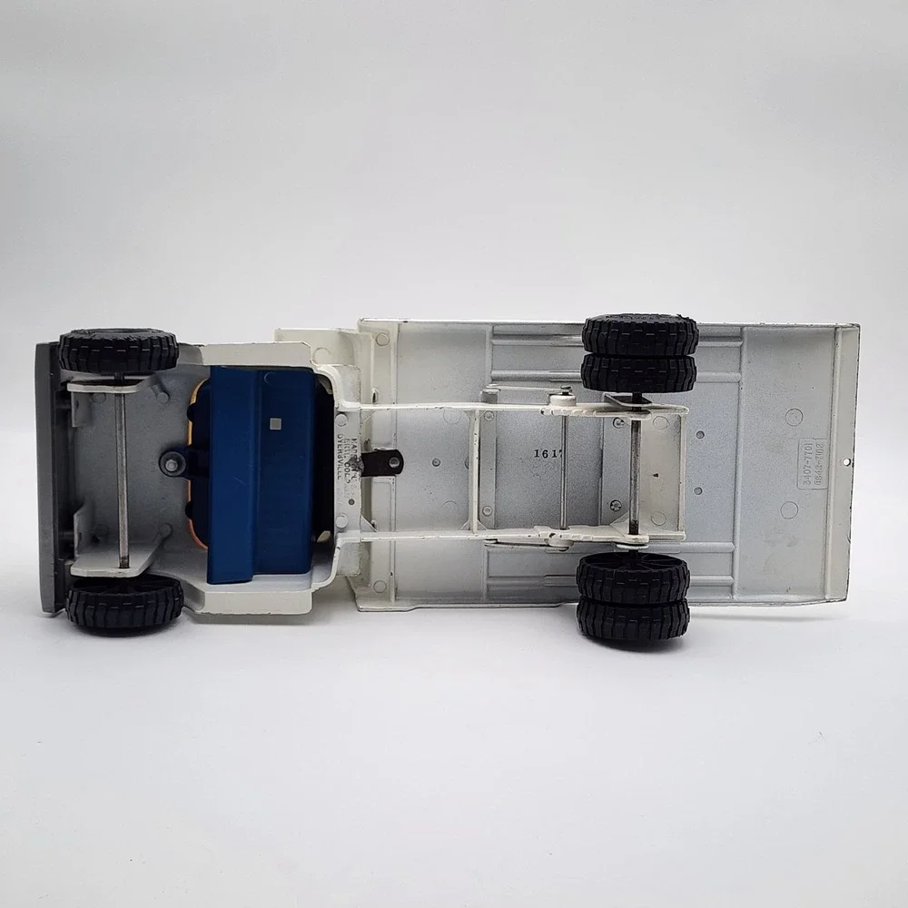 1/16‎ Ertl Tilt Bed Ford Tractors Equipment Implement Truck Rollback SEE PHOTOS